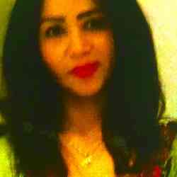 Single Arab woman in London, England, United Kingdom