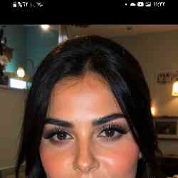 Single Arab woman in Cairo, Cairo Governorate, Egypt