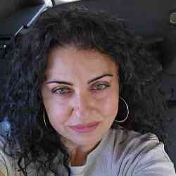 Single Arab woman in Beirut, Beirut, Lebanon