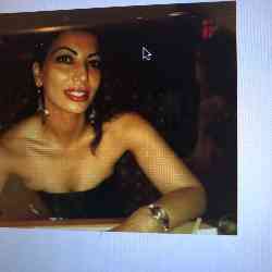 Single Arab woman in Boston, Massachusetts, United States