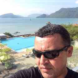 Single Arab man in Dearborn, Michigan, United States