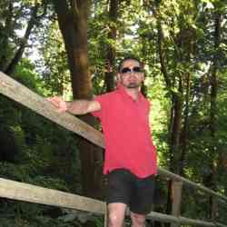 Single Arab man in Dubai, Dubai, United Arab Emirates