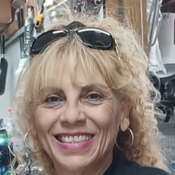 Single Arab woman in Miramar, FL, United States
