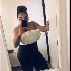 Single Arab woman in Bayrut, Beirut Governorate, Lebanon