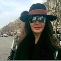 Single Arab woman in Bayrut, Beirut Governorate, Lebanon