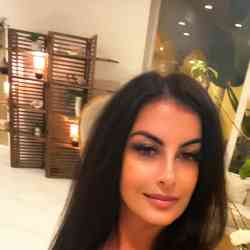 Single Arab woman in Montréal, Québec, Canada