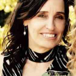 Single Arab woman in Vancouver, British Columbia, Canada