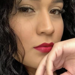 Single Arab woman in New York, New York, United States