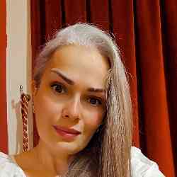 Single Arab woman in Beirut, Beirut Governorate, Lebanon