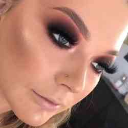 Single Arab woman in Los Angeles, CA, United States