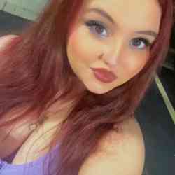 Single Arab woman in Chicago, Illinois, United States