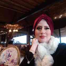 Single Arab woman in New Cairo City, Egypt, Egypt