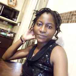 Single Arab woman in Bayrut, Beirut Governorate, Lebanon