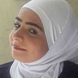 Single Arab woman in Culver City, California, United States