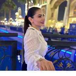 Single Arab woman in Dubai, Dubai, United Arab Emirates