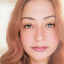 Single Arab woman in New York, New York, United States