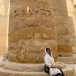 Single Arab woman in Bordeaux, France, France