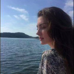 Single Arab woman in Girona, Spain, Spain