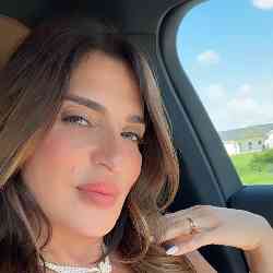 Single Arab woman in Los Angeles, CA, United States