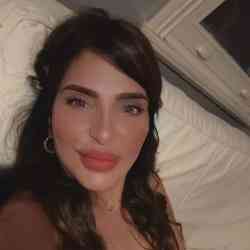 Single Arab woman in Los Angeles, CA, United States