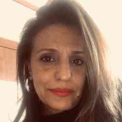 Single Arab woman in Tunis, Tunis, Tunisia