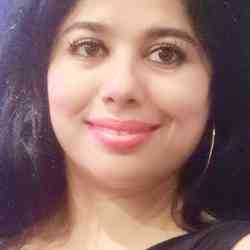 Single Arab woman in Los Angeles, California, United States