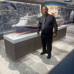 Single Arab man in Saint Charles, Missouri, United States