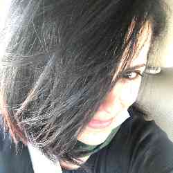 Single Arab woman in Riyadh, Saudi Arabia, Saudi Arabia