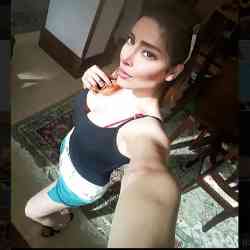 Single Arab woman in Dubai, United Arab Emirates, United Arab Emirates