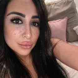 Single Arab woman in Dubaï, Émirats arabes unis, United Arab Emirates
