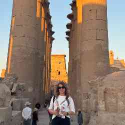 Single Arab woman in Dallas, TX, United States