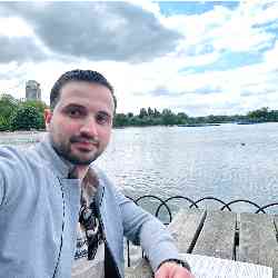 Single Arab man in الموصل, العراق, Iraq