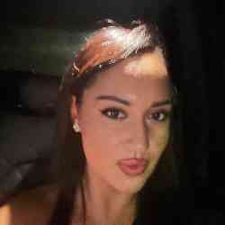 Single Arab woman in Boston, MA, United States