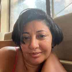 Single Arab woman in Euless, TX, United States