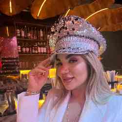 Single Arab woman in Dubai, United Arab Emirates, United Arab Emirates