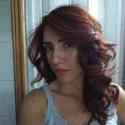 Single Arab woman in Dubai, Дубай, United Arab Emirates