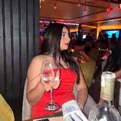 Single Arab woman in Mecca, Arabie saoudite, Saudi Arabia