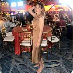 Single Arab woman in Delray Beach, Florida, United States