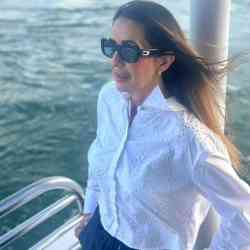 Single Arab woman in Delray Beach, Florida, United States