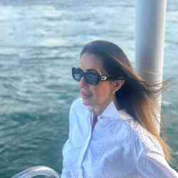 Single Arab woman in Delray Beach, Florida, United States