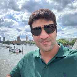 Single Arab man in Dubai, United Arab Emirates, United Arab Emirates