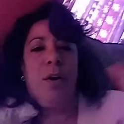 Single Arab woman in London, England, United Kingdom