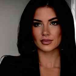 Single Arab woman in McComb, MS, United States