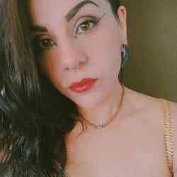 Single Arab woman in São Paulo, State of São Paulo, Brazil