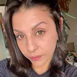 Single Arab woman in São Paulo, State of São Paulo, Brazil