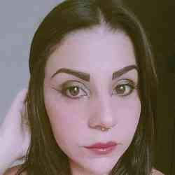 Single Arab woman in São Paulo, State of São Paulo, Brazil