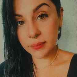 Single Arab woman in São Paulo, State of São Paulo, Brazil