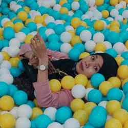 Single Arab woman in Batam, Kota Batam, Indonesia