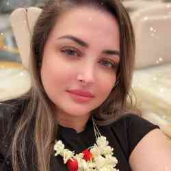 Single Arab woman in Toronto, ON, Canada