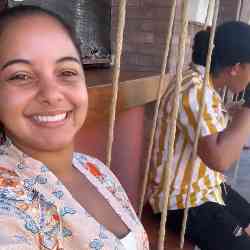 Single Arab woman in Los Angeles, CA, United States